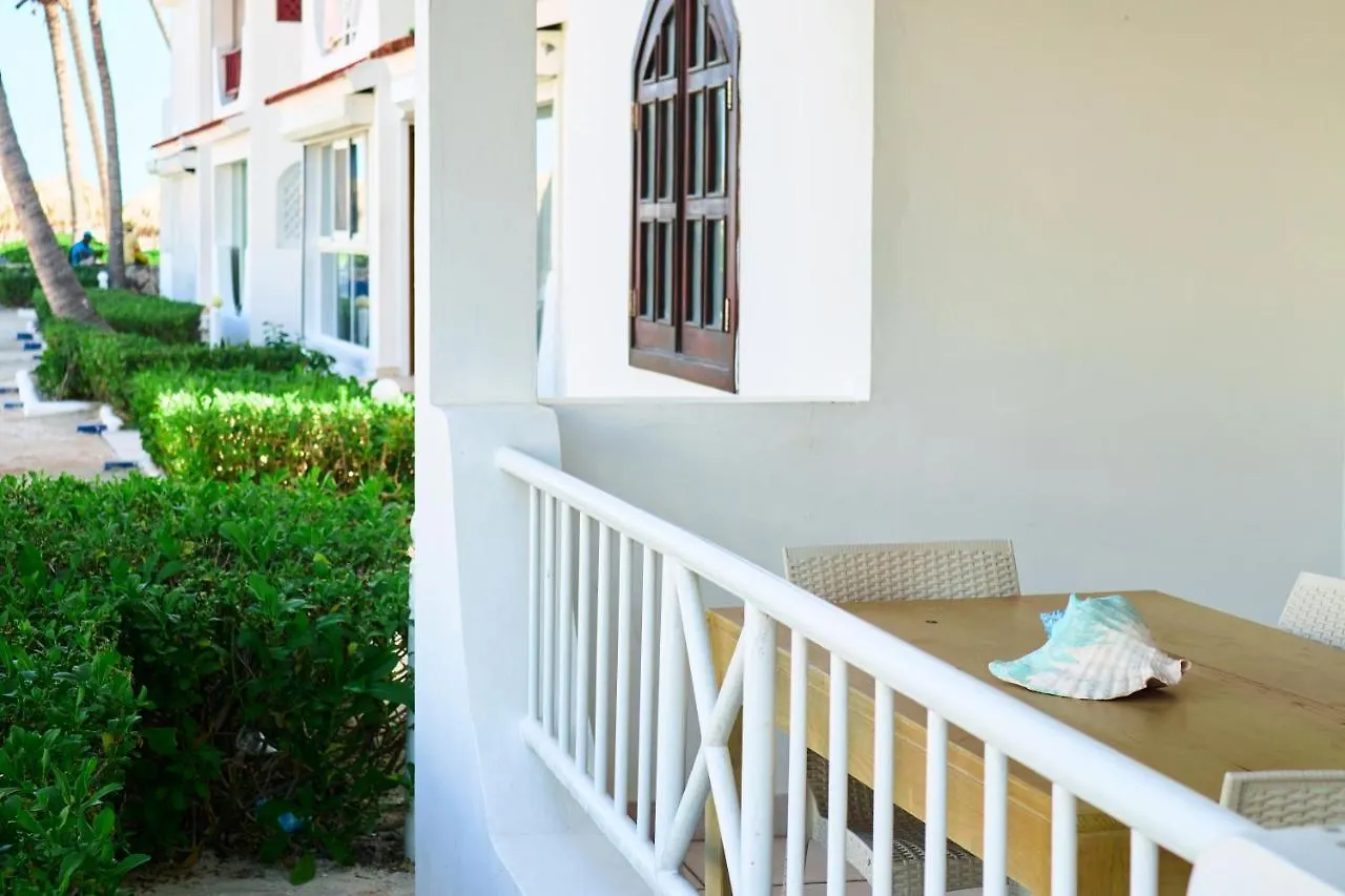 Appart hôtel Flor Del Mar Condo Punta Cana Beachfront